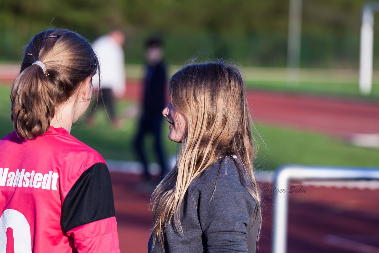 Bild 111 - B-Juniorinnen SV Wahlstedt - TSV Zarpen : Ergebnis: 11:0